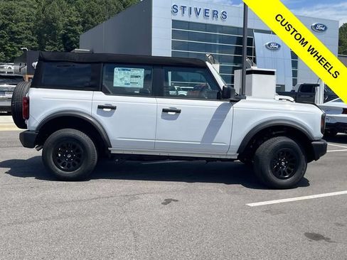 New 2025 Ford Bronco 4-Door AWD/4WD image 2