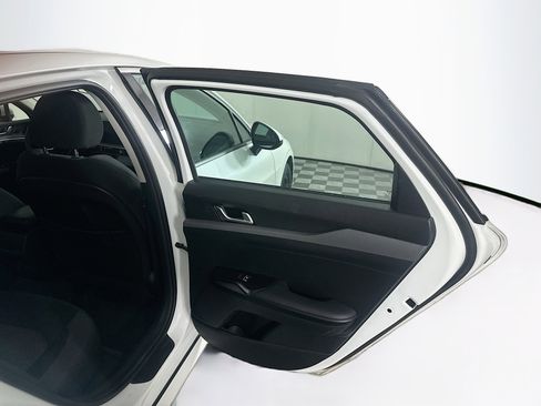 Used 2025 Kia K5 LXS image 28