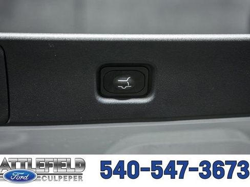 New 2026 Ford Expedition Active image 12