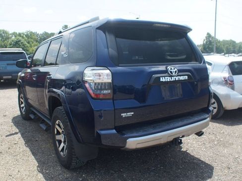 Used 2020 Toyota 4Runner TRD Off-Road AWD/4WD image 4
