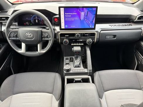 Used 2025 Toyota Tacoma TRD Off-Road AWD/4WD image 9