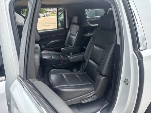 Used 2018 Chevrolet Suburban Premier AWD/4WD image 23