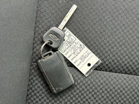 Used 2017 Chevrolet Silverado 1500 LT w/ All Star Edition image 35