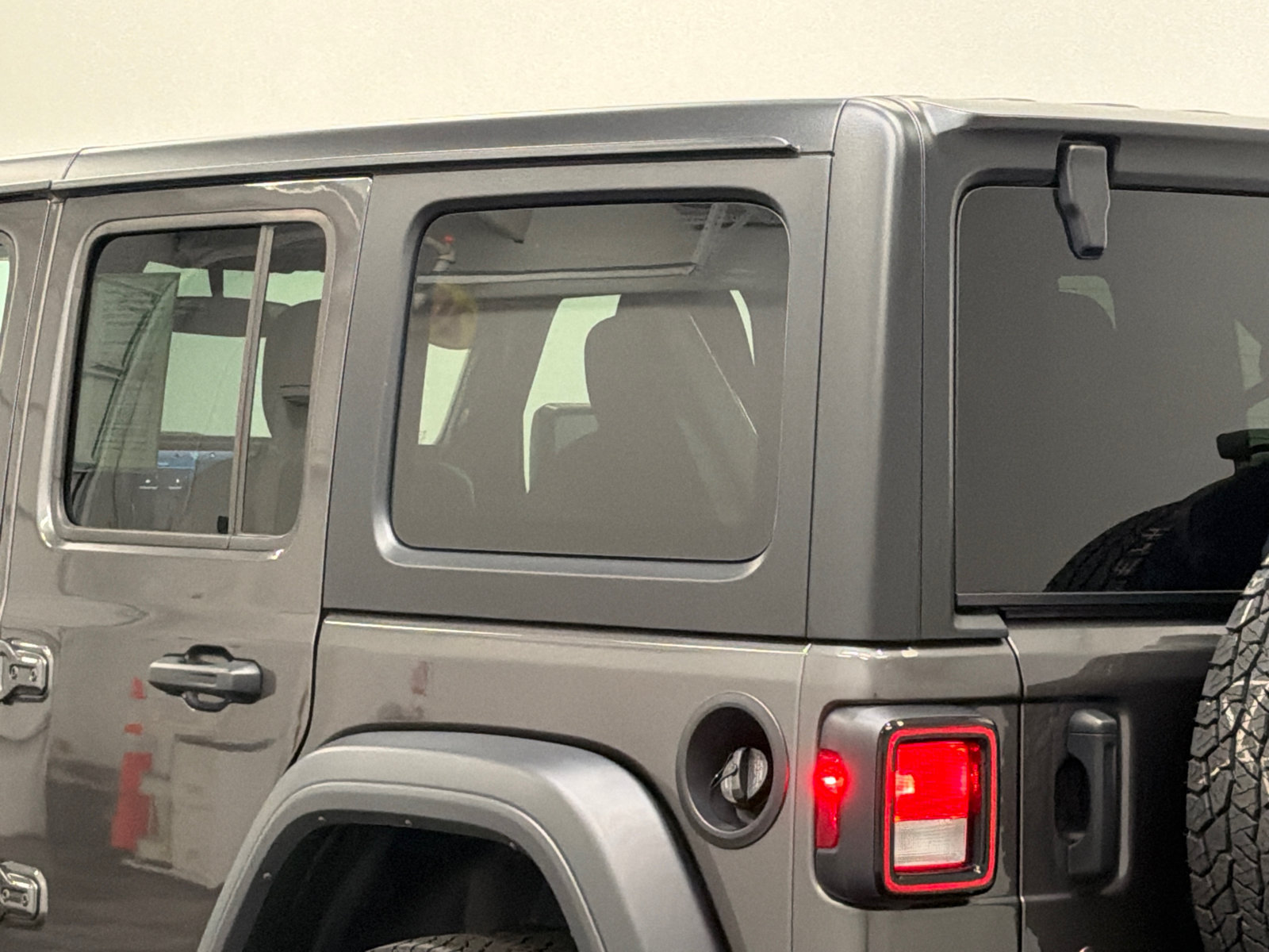 Used 2024 Jeep Wrangler Unlimited Sport AWD/4WD image 8