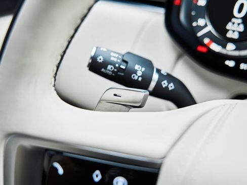 Used 2025 Land Rover Range Rover Long Wheelbase SE image 59