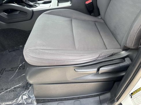 Used 2022 Nissan Frontier S w/ Technology Package AWD/4WD image 19