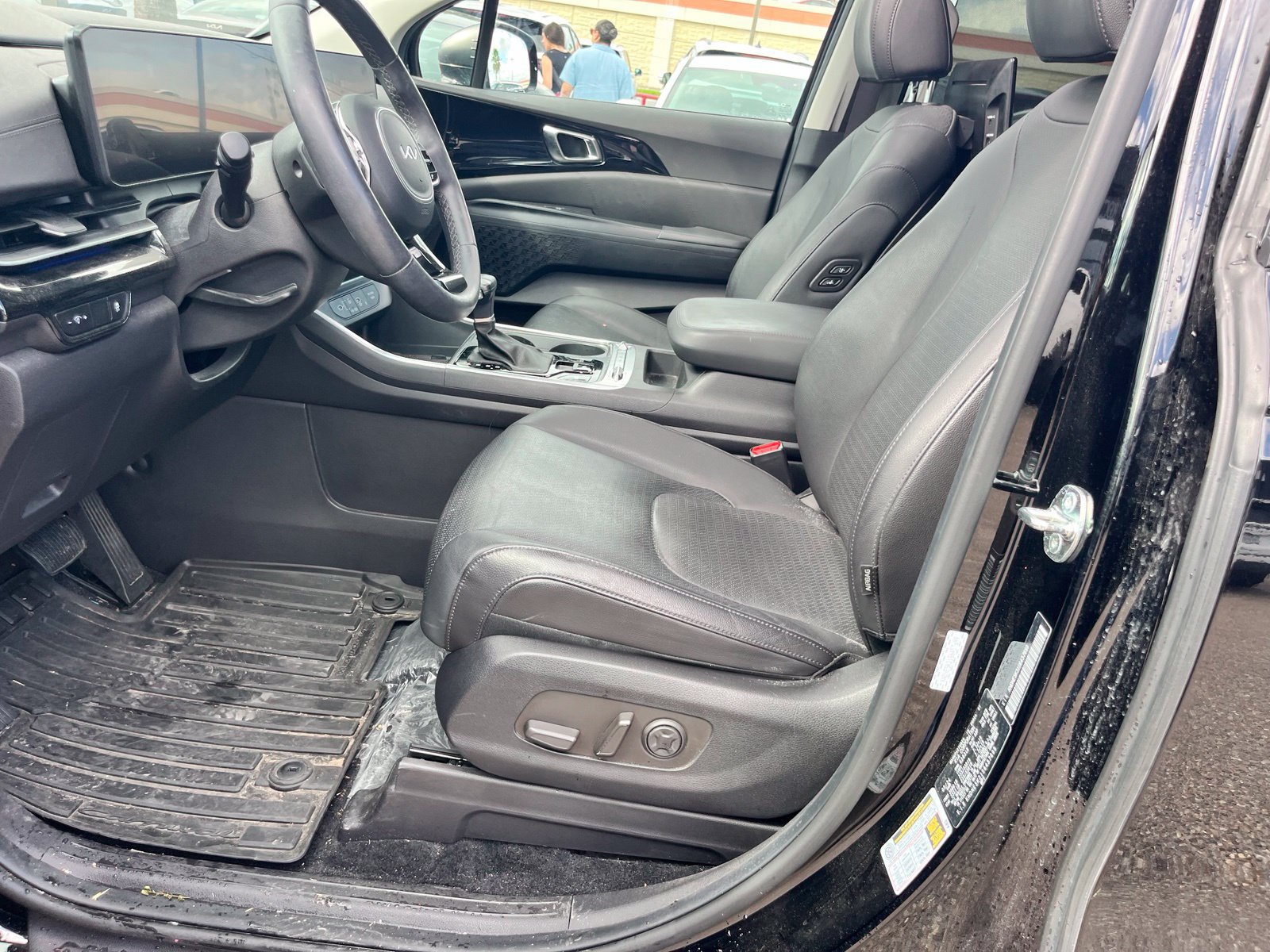 Used 2025 Kia Carnival SX Prestige FWD image 10