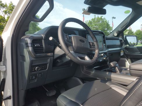 New 2025 Ford F150 Lariat w/ Equipment Group 502A High image 16