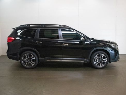 Used 2023 Subaru Ascent Touring AWD/4WD image 3