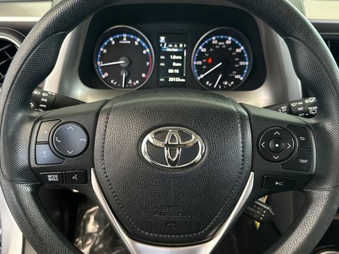 Used 2017 Toyota RAV4 LE w/ All Weather Liner Package FWD image 28