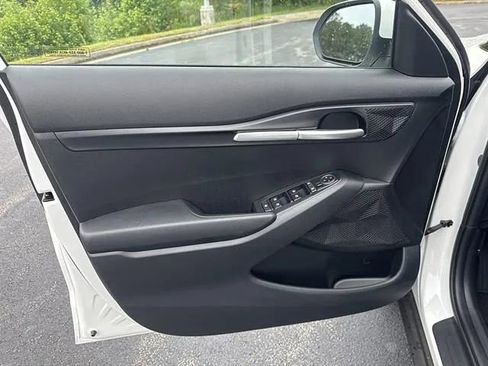 New 2026 Kia Seltos LX FWD image 7