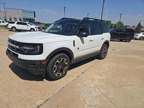 Certified 2023 Ford Bronco Sport Outer Banks w/ Tech Package AWD/4WD image 3