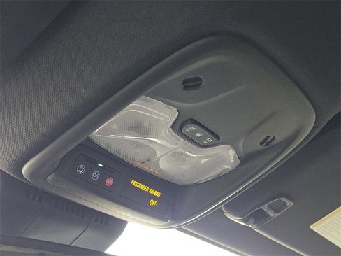 Used 2024 GMC Canyon Elevation w/ Convenience Package image 24