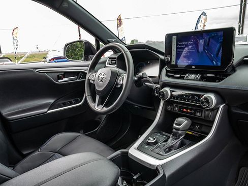 Used 2023 Toyota RAV4 XSE AWD/4WD image 20