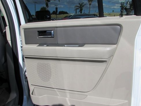 Used 2013 Ford Expedition EL XLT RWD image 26