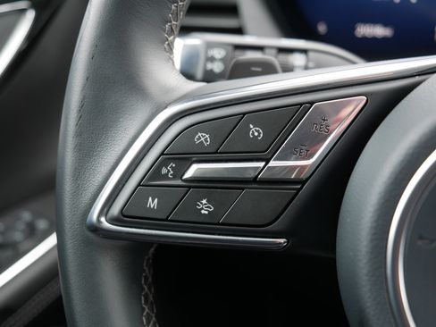 Used 2025 Buick Envision Preferred image 28