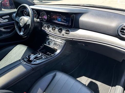 Used 2017 Mercedes-Benz E 300 4MATIC image 8