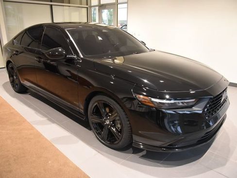 Used 2024 Honda Accord Sport image 5