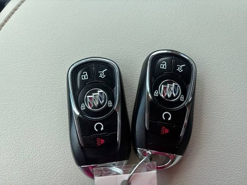 Used 2023 Buick Enclave Essence FWD image 22