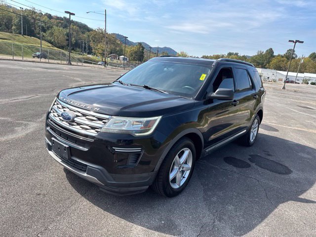 Used 2018 Ford Explorer XLT FWD image 4