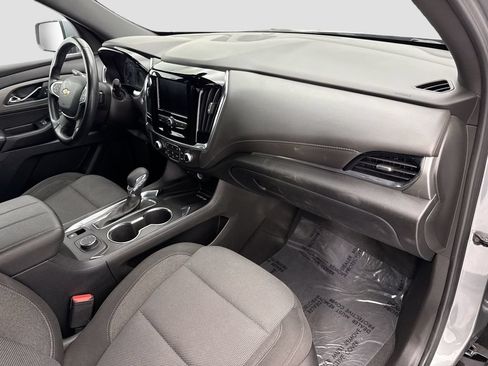 Used 2023 Chevrolet Traverse LT FWD image 15