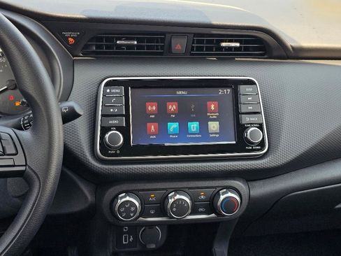 New 2025 Nissan Kicks Play S image 17