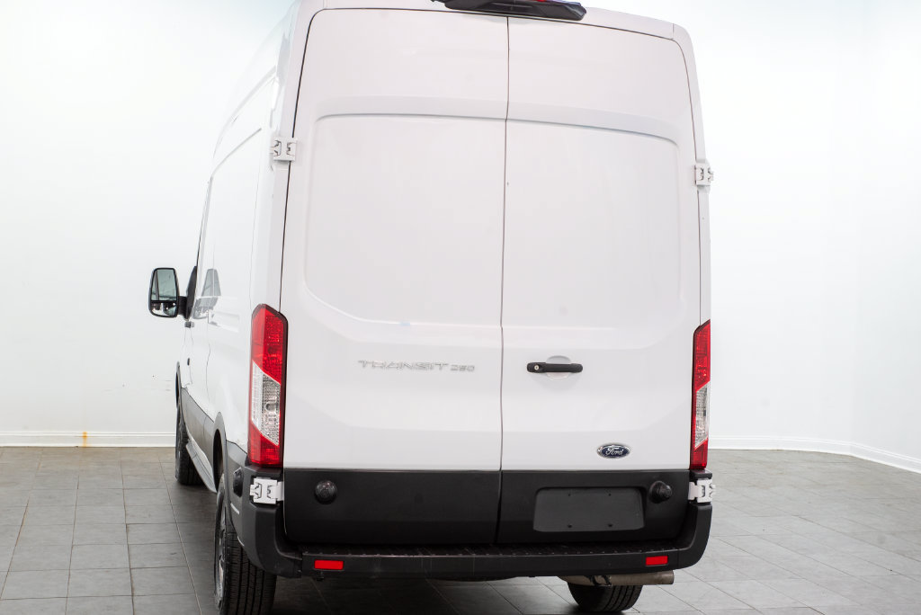 Used 2025 Ford Transit 250 148 High Roof RWD image 7