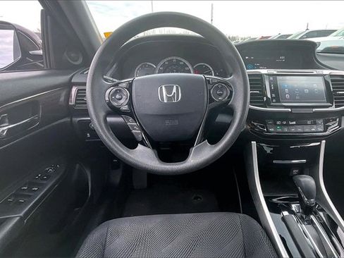 Used 2017 Honda Accord EX image 8