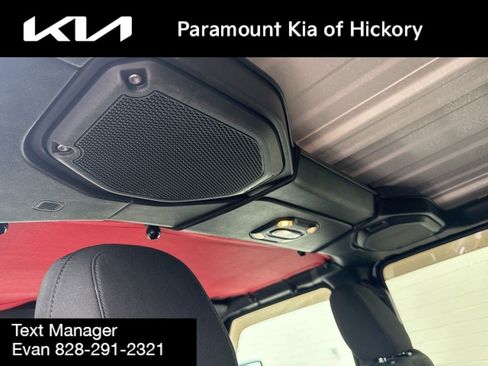 Used 2019 Jeep Wrangler Unlimited Rubicon w/ Cold Weather Group AWD/4WD image 15