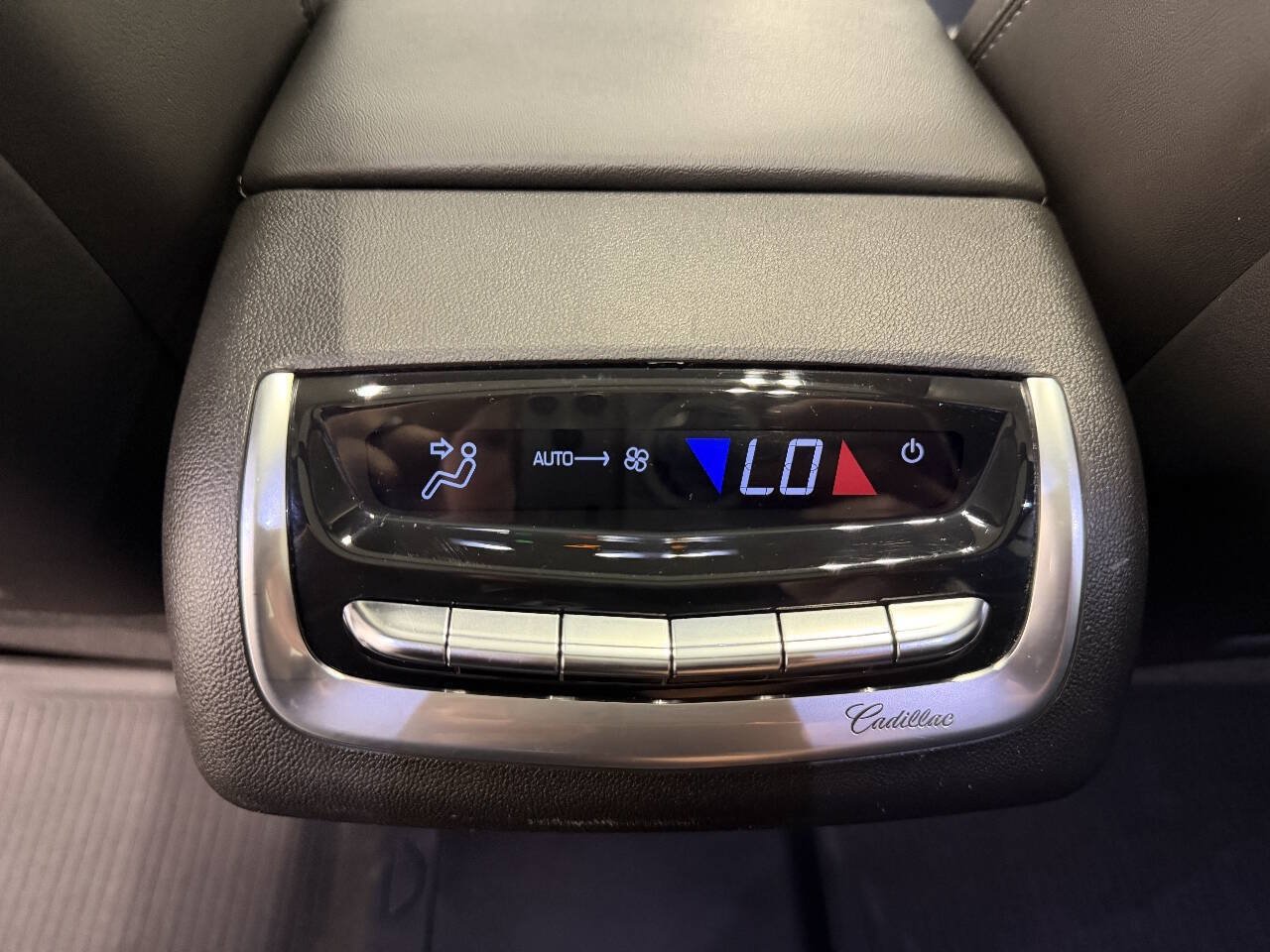 Used 2020 Cadillac XT6 Premium Luxury AWD/4WD image 35