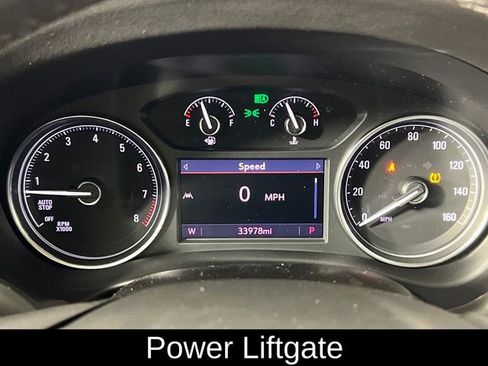 Used 2023 Buick Enclave Essence image 11