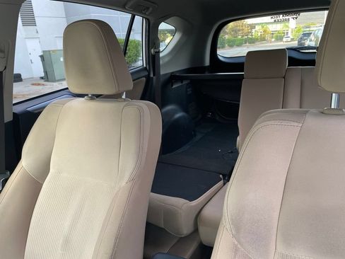 Used 2014 Toyota RAV4 XLE FWD image 6