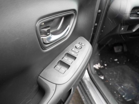 New 2026 Honda HR-V LX image 7