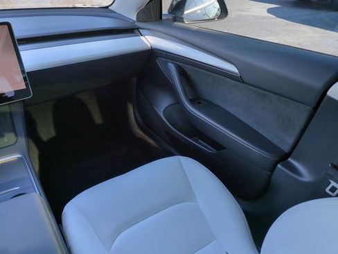Used 2023 Tesla Model 3 Standard Range image 17