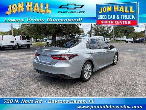 Used 2024 Toyota Camry LE w/ Convenience Package FWD image 12