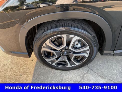 Used 2024 Subaru Ascent Touring AWD/4WD image 10