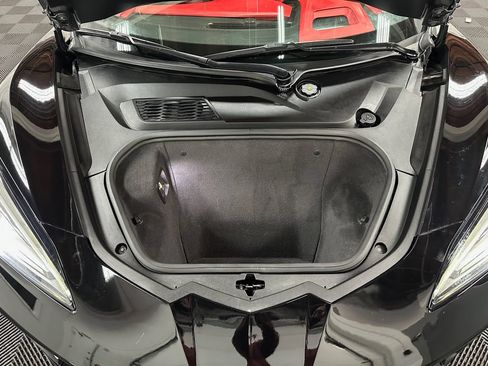 Used 2023 Chevrolet Corvette Stingray Premium Cpe w/ Z51 Performance Package RWD image 33