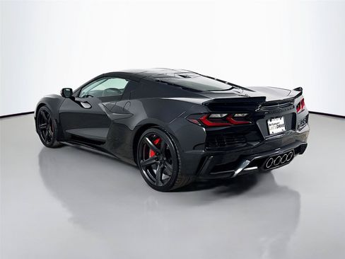 Used 2023 Chevrolet Corvette Z06 w/ Stealth Interior Trim Package RWD image 7