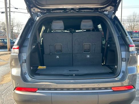 New 2026 Jeep Grand Cherokee L Laredo image 8