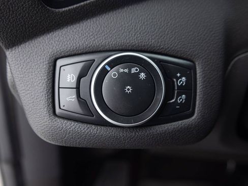 Used 2018 Ford Escape SE FWD image 36
