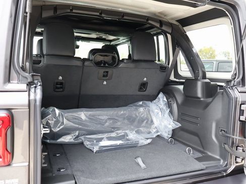 New 2026 Jeep Wrangler Unlimited Sahara w/ Safety Group AWD/4WD image 15