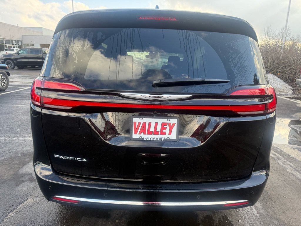 New 2026 Chrysler Pacifica Select FWD image 5
