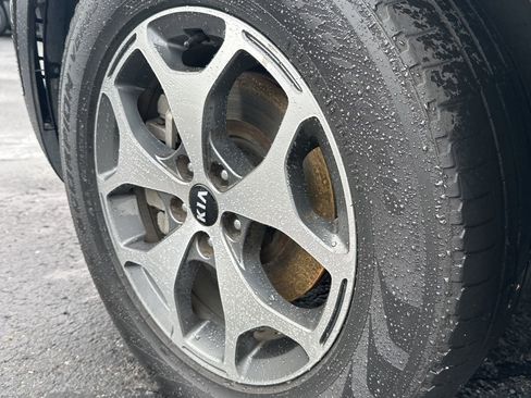 Used 2020 Kia Telluride EX FWD image 5
