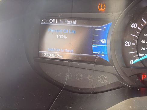 Used 2016 Ford Edge Titanium w/ Technology Package AWD/4WD image 17