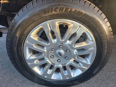 Used 2014 Ford F150 Platinum w/ Max Trailer Tow Package image 21