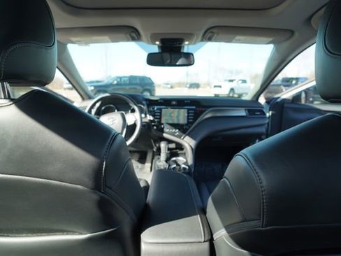 Used 2020 Toyota Camry XSE image 25