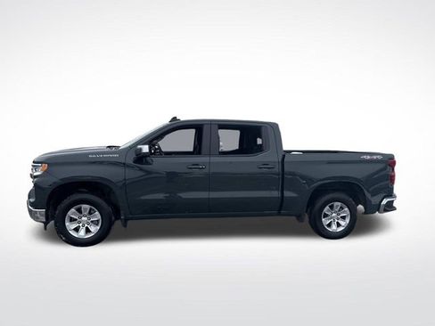 Used 2025 Chevrolet Silverado 1500 LT image 2