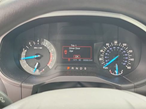 Used 2018 Ford Edge SE AWD/4WD image 10