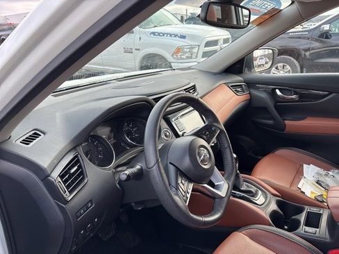 Used 2020 Nissan Rogue SL image 8
