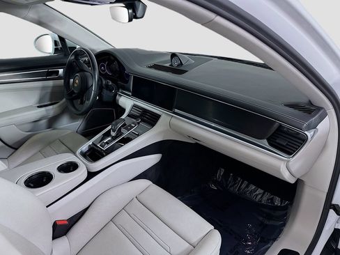 Certified 2023 Porsche Panamera 4 Platinum Edition AWD/4WD image 31